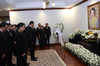 Lao PDR High-Level Leadership Pays Respects on the Passing of Her Majesty Queen Sirikit